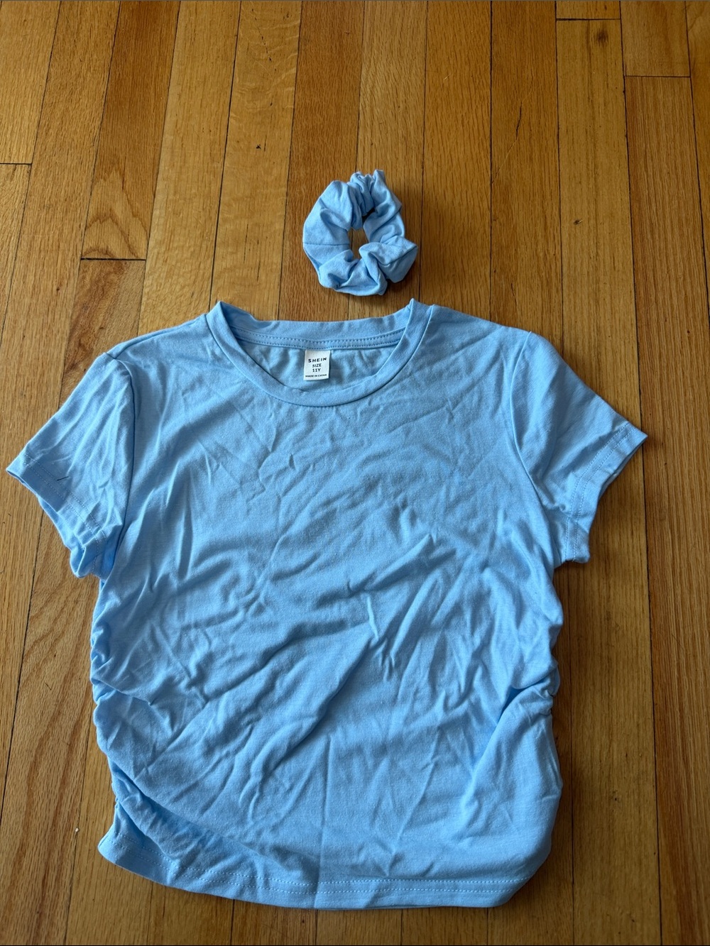 SHEIN Light Blue Short Sleeve Tee with Matching Scrunchie
